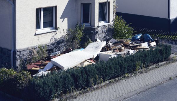 Yard Junk Removal in Davis